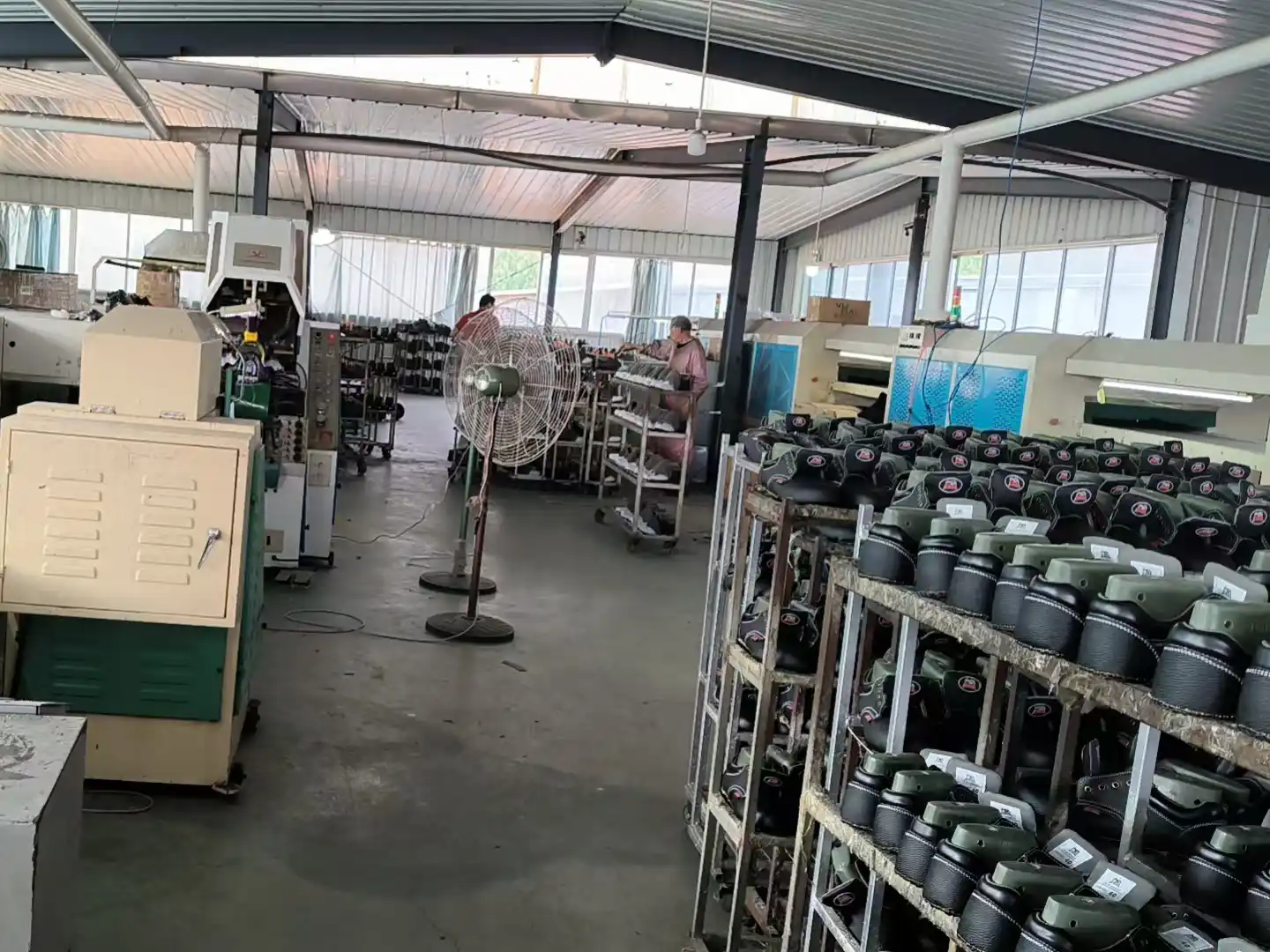 safety shoes manufacturer